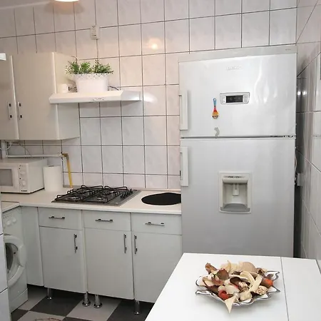 Central Luxurious Spacious דירה *