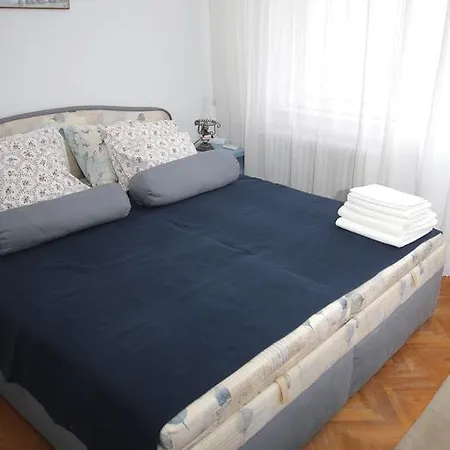 Central Luxurious Spacious * בוקרשט