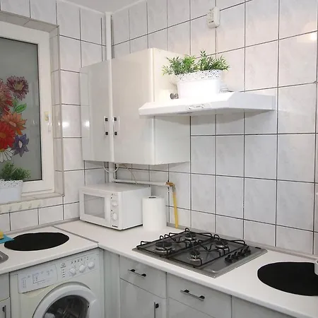 Central Luxurious Spacious *