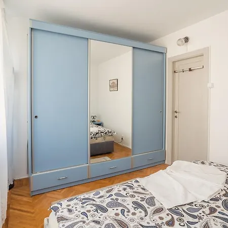 Central Luxurious Spacious *