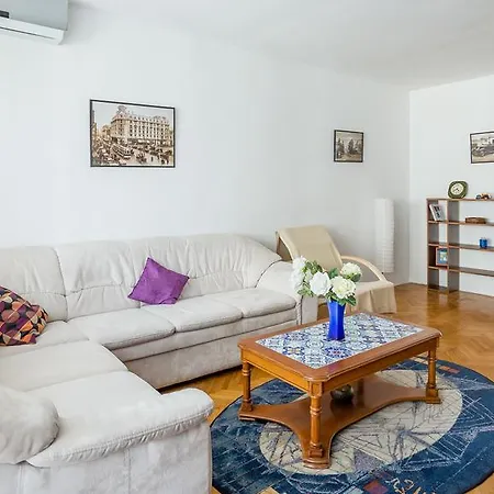 דירה Central Luxurious Spacious בוקרשט